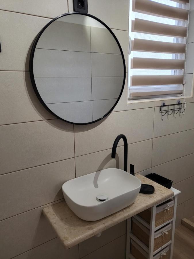 Licul Apartment Ровинь Экстерьер фото