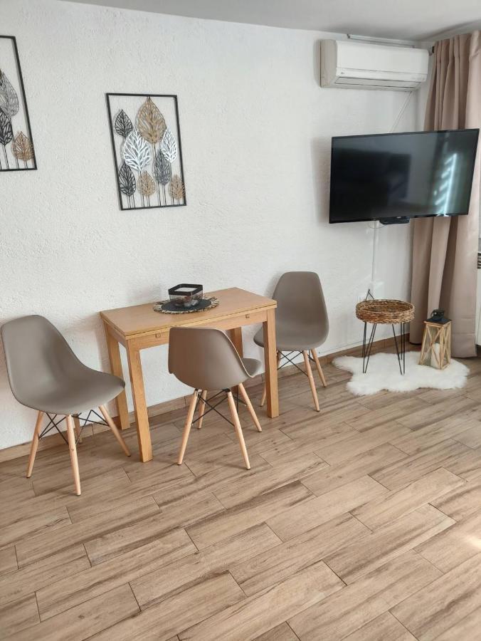 Licul Apartment Ровинь Экстерьер фото
