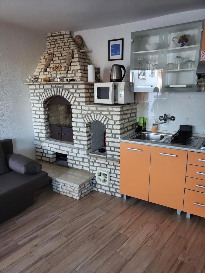 Licul Apartment Ровинь Экстерьер фото