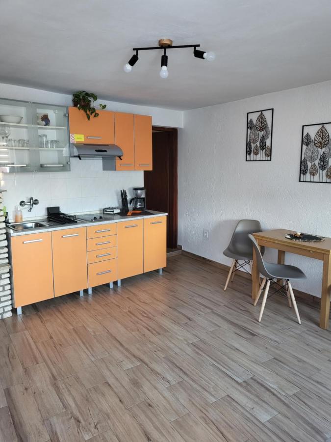 Licul Apartment Ровинь Экстерьер фото