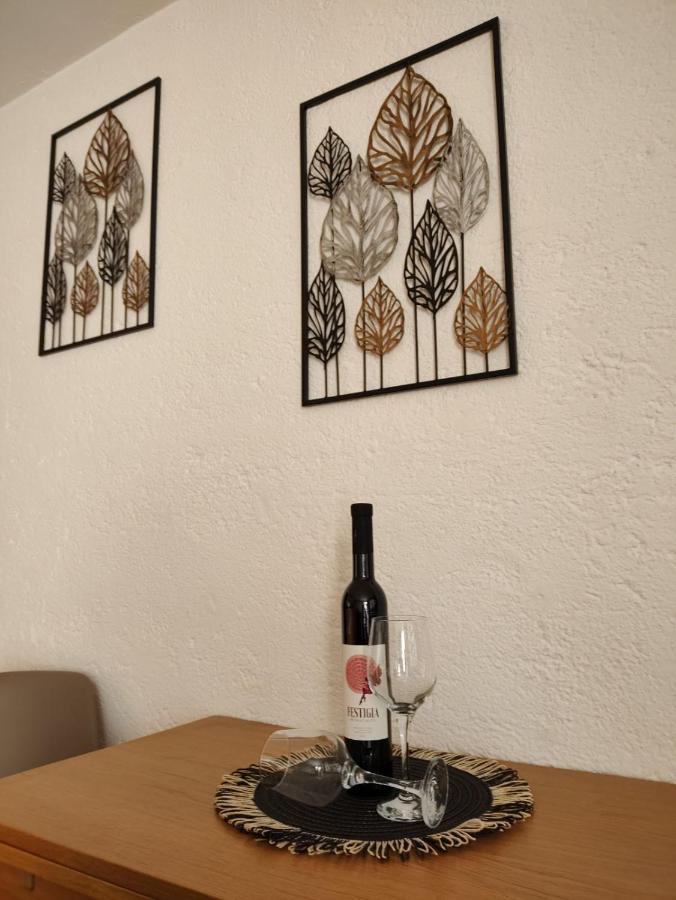Licul Apartment Ровинь Экстерьер фото